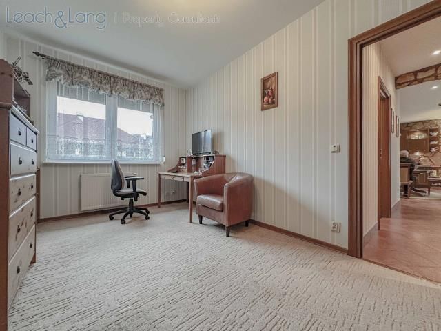 dom wolnostojący, 4 pokoje Michałowice Komora. Zdjęcie 14