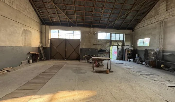 Hala/magazyn Małogoszcz, ul. Langiewicza