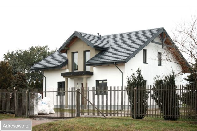 dom, 4 pokoje Bądków. Zdjęcie 1