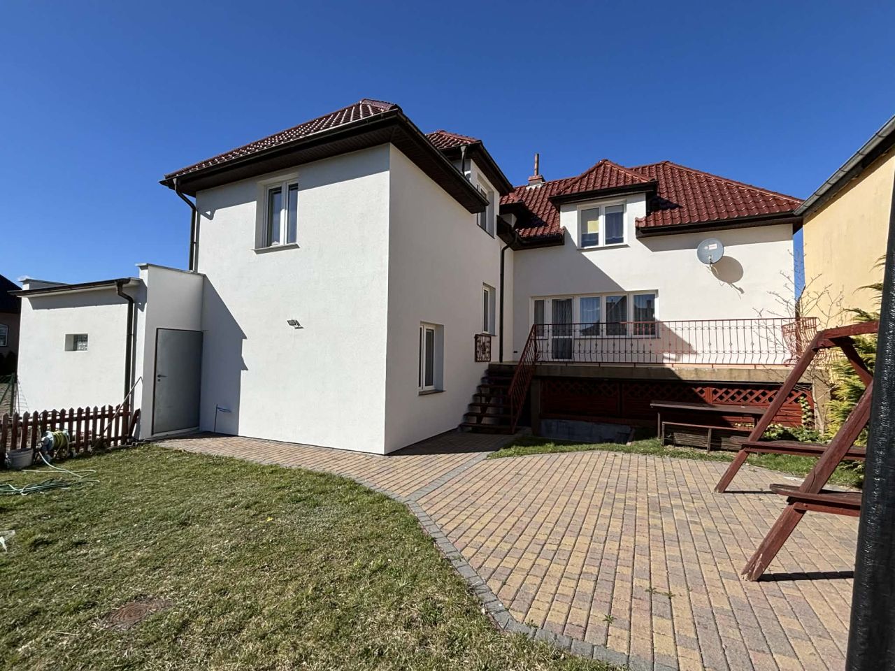 dom wolnostojący, 6 pokoi Wałcz Morzyca, os. Piastowskie. Zdjęcie 1