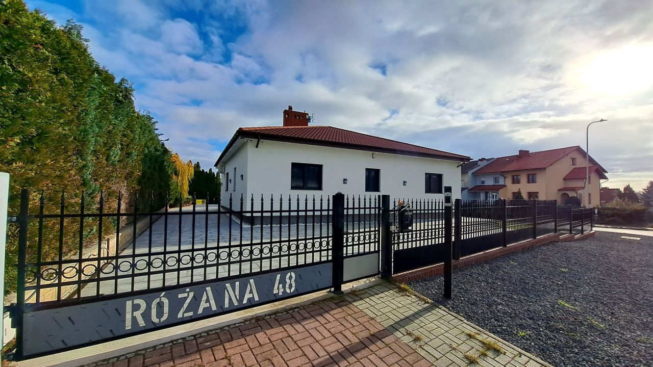 dom wolnostojący, 5 pokoi Bolesławiec, ul. Różana