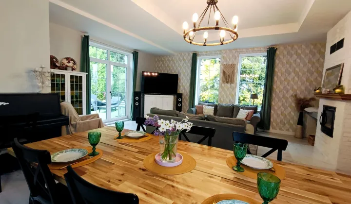 dom wolnostojący, 6 pokoi Strzeżenice