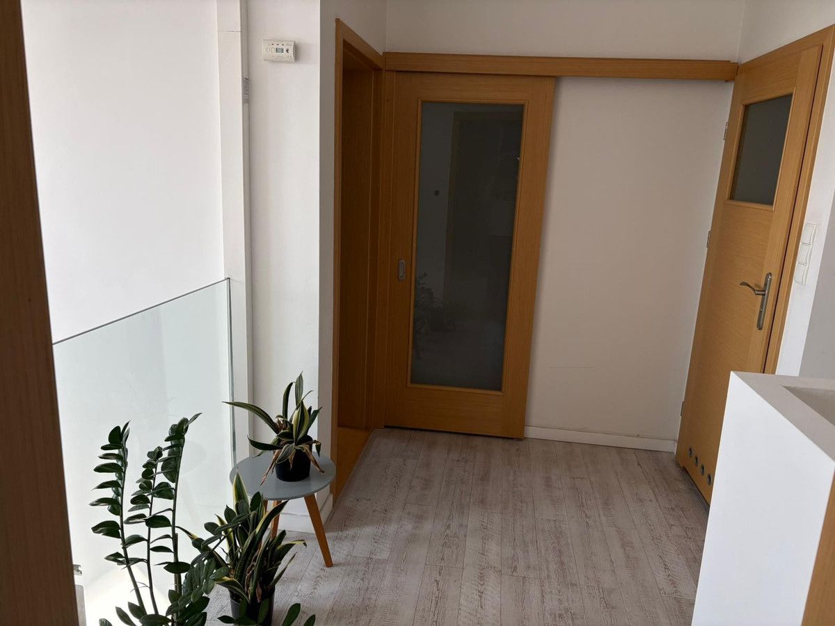 Mieszkanie 4-pokojowe Kielanówka. Zdjęcie 9