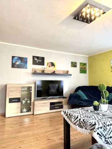 Mieszkanie 3-pokojowe Jelenia Góra. Zdjęcie 1