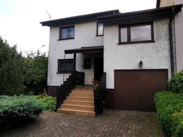 dom szeregowy, 5 pokoi Konin Wilków, ul. Leszczynowa. Zdjęcie 1