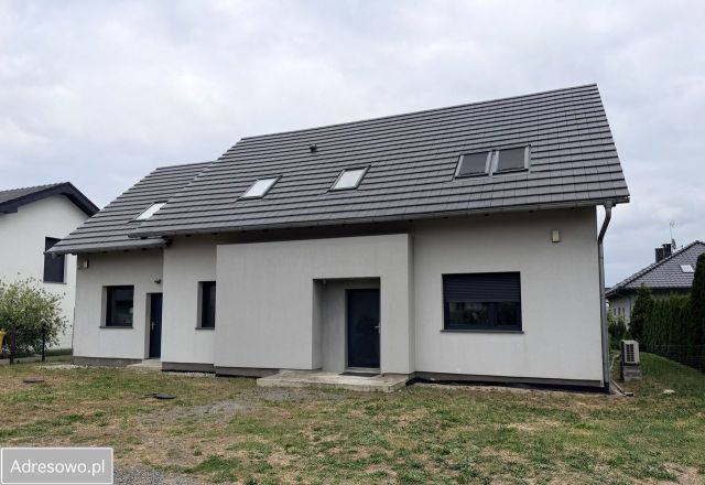 dom wolnostojący, 8 pokoi Opole Chmielowice. Zdjęcie 1