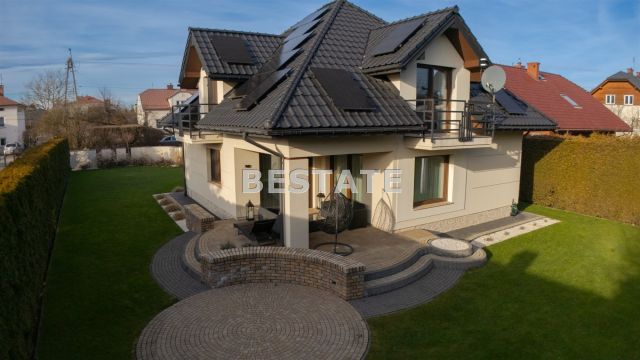 dom wolnostojący, 4 pokoje Brzeźnica. Zdjęcie 2