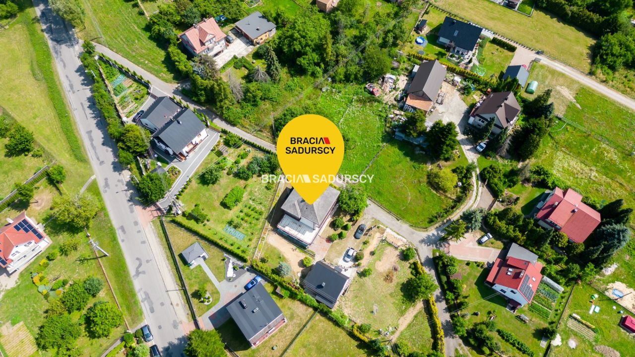 dom wolnostojący, 8 pokoi Mogilany, ul. Jaśminowa. Zdjęcie 1