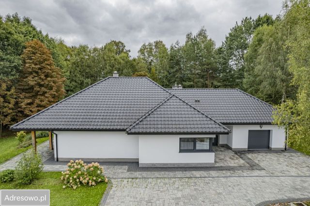 dom wolnostojący, 10 pokoi Łomna. Zdjęcie 1