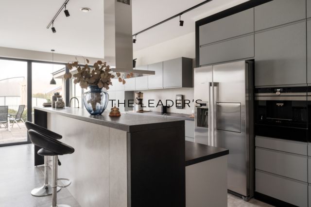 dom wolnostojący, 8 pokoi Kampinos. Zdjęcie 7