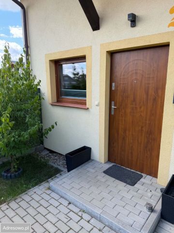 bliźniak, 3 pokoje Skowarcz. Zdjęcie 1