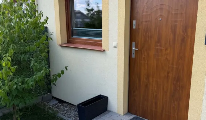 bliźniak, 3 pokoje Skowarcz