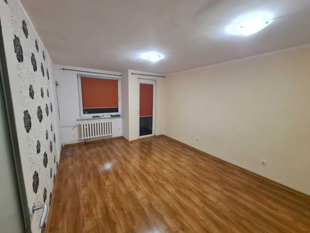 Mieszkanie 3-pokojowe Starogard Gdański, os. Kopernika. Zdjęcie 1