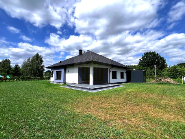 dom wolnostojący, 4 pokoje Kuligów, ul. Zapólna. Zdjęcie 2