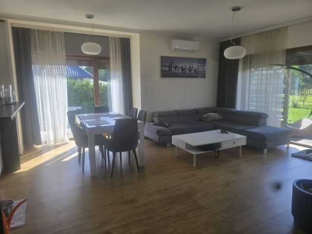dom wolnostojący, 5 pokoi Bądzów. Zdjęcie 3