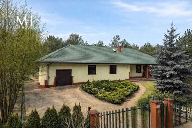 dom wolnostojący, 4 pokoje Bukowiec. Zdjęcie 1