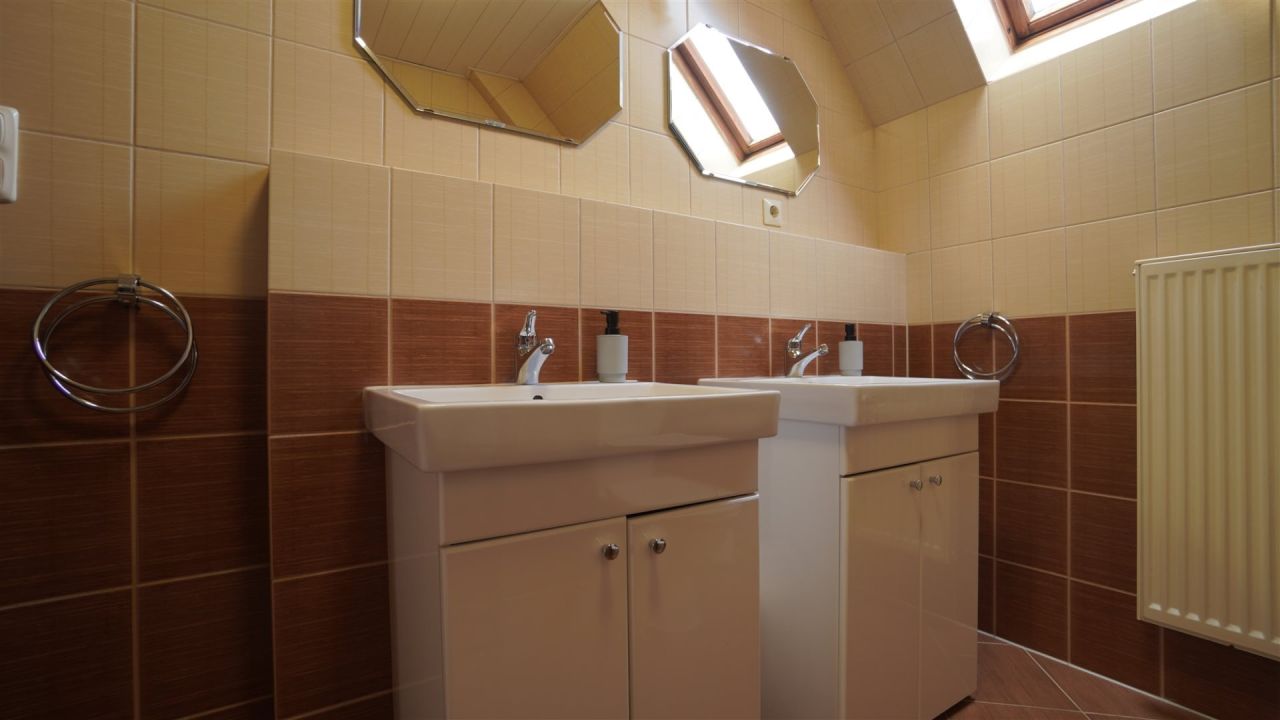 dom wolnostojący, 6 pokoi Szklarska Poręba Biała Dolina, ul. Zdrojowa. Zdjęcie 19