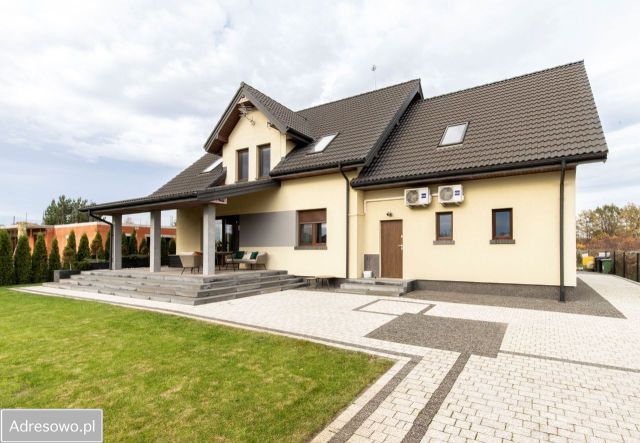 dom wolnostojący, 5 pokoi Kąty, ul. Sosnowa. Zdjęcie 1