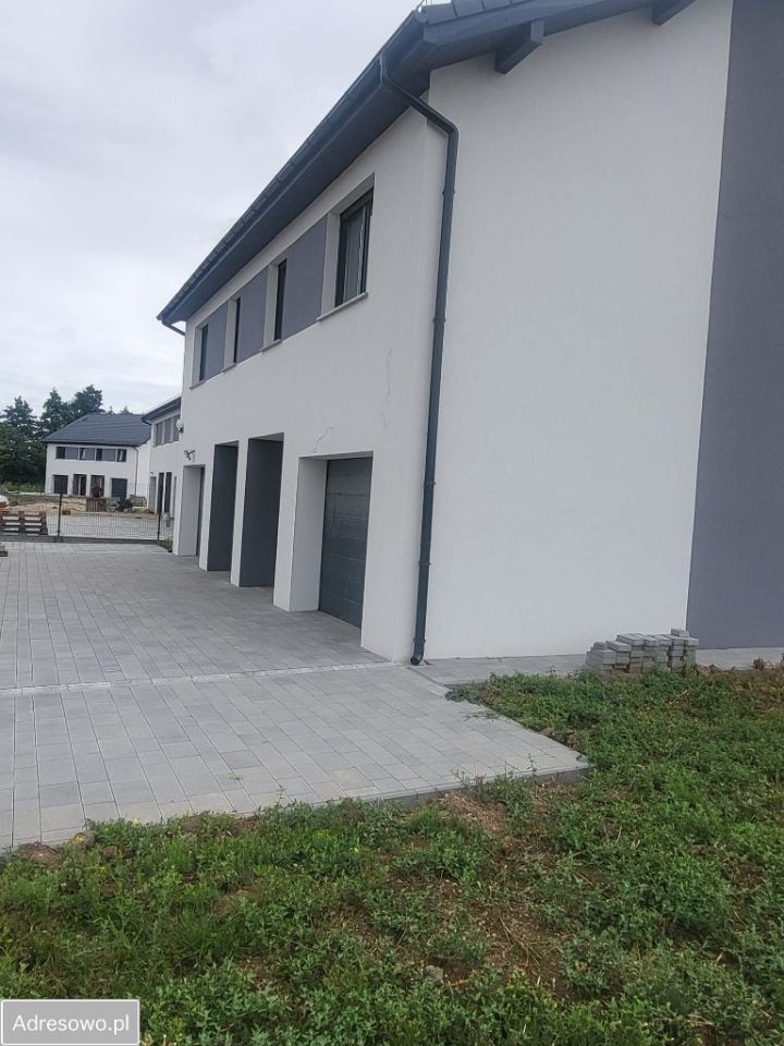 bliźniak, 5 pokoi Legnica, ul. Spokojna. Zdjęcie 4