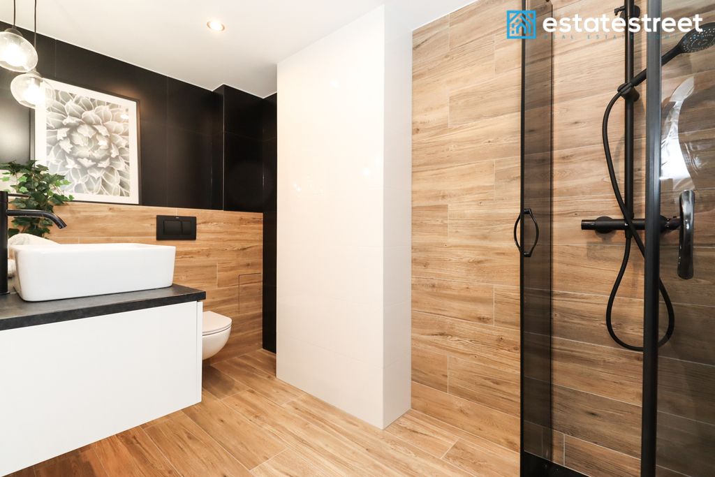 Mieszkanie 3-pokojowe Katowice Śródmieście, pl. Oddziałów Młodzieży Powstańczej. Zdjęcie 7