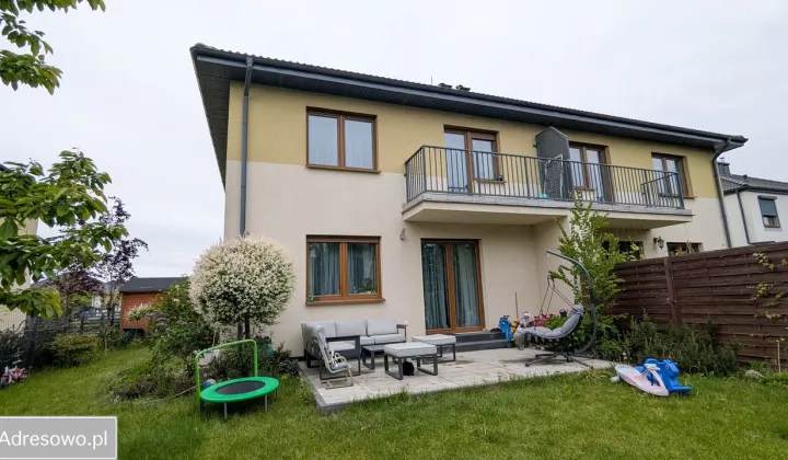 bliźniak, 5 pokoi Kiełczów, ul. Akacjowa