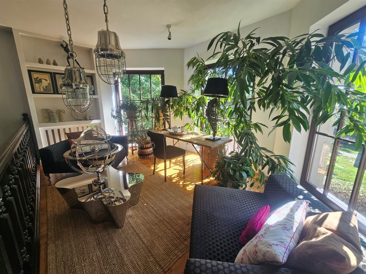 dom wolnostojący, 9 pokoi Łódź Julianów