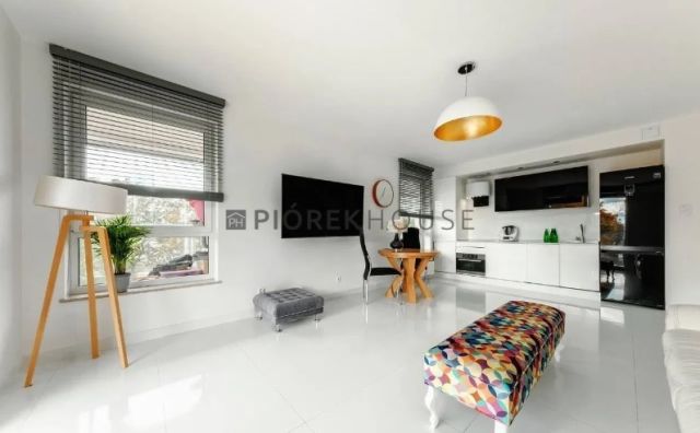 Mieszkanie 4-pokojowe Warszawa Mokotów, ul. Postępu. Zdjęcie 1