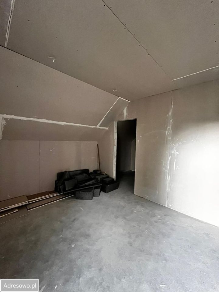 dom wolnostojący, 4 pokoje Kłębowiec. Zdjęcie 14