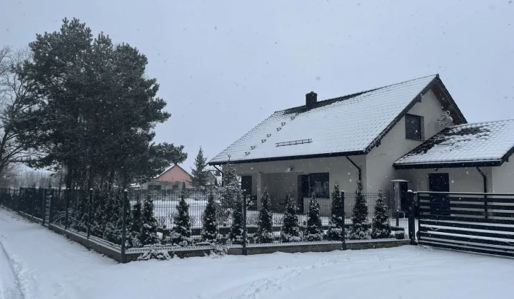 dom wolnostojący, 6 pokoi Jeziorna