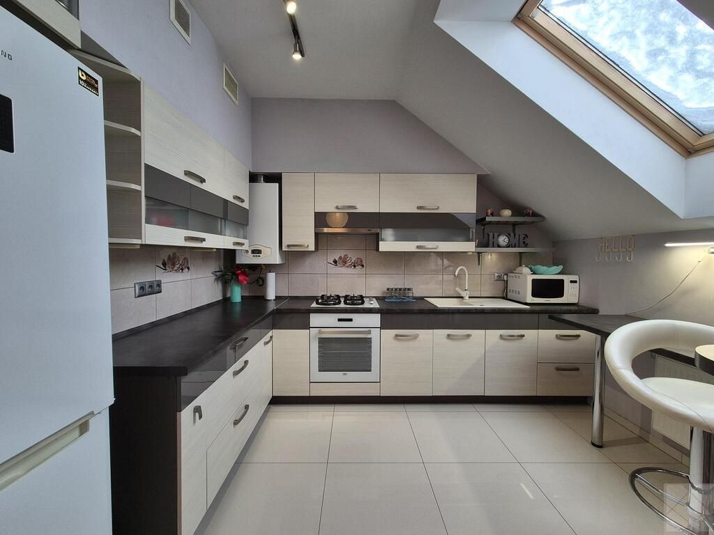 Mieszkanie 3-pokojowe Ostrów. Zdjęcie 7