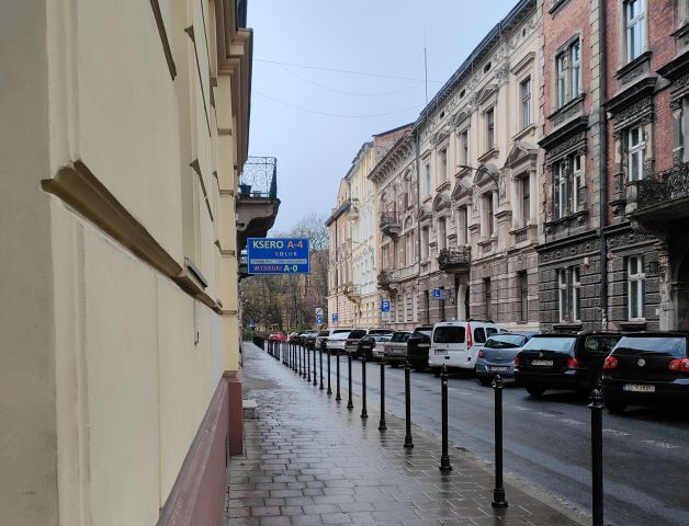 Mieszkanie 2-pokojowe Kraków Stare Miasto, ul. Marii Skłodowskiej-Curie. Zdjęcie 17
