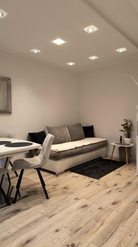 Mieszkanie 2-pokojowe Bychlew. Zdjęcie 1