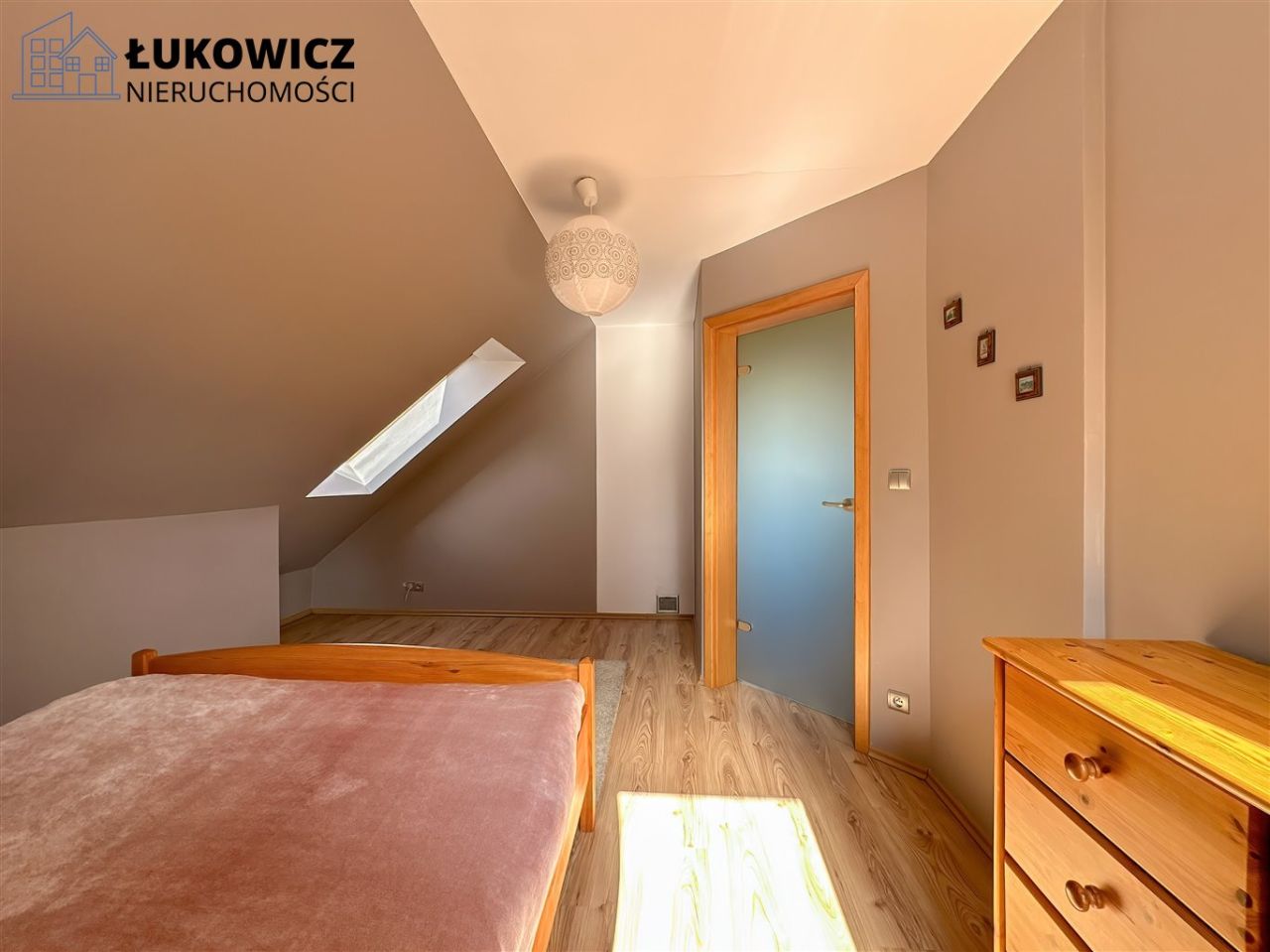 dom wolnostojący, 4 pokoje Bielsko-Biała Komorowice Krakowskie. Zdjęcie 14