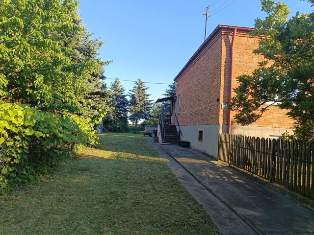 dom wolnostojący, 4 pokoje Pożdżenice. Zdjęcie 1