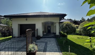 dom wolnostojący, 5 pokoi Rusiec, Bursztynowa