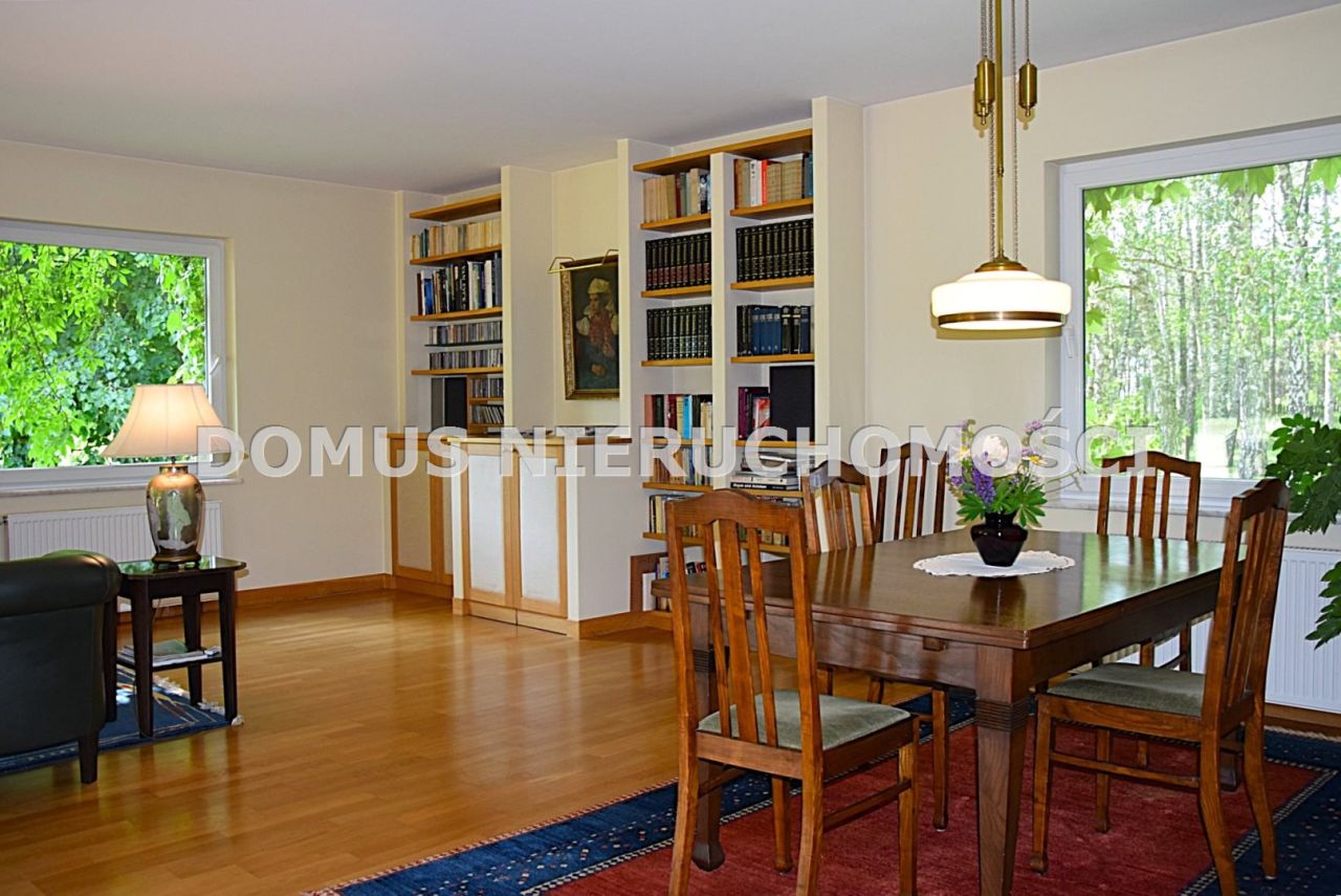 dom wolnostojący, 10 pokoi Ewcin. Zdjęcie 11