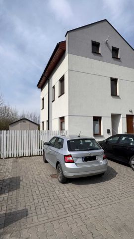 Mieszkanie 3-pokojowe Luboń. Zdjęcie 1