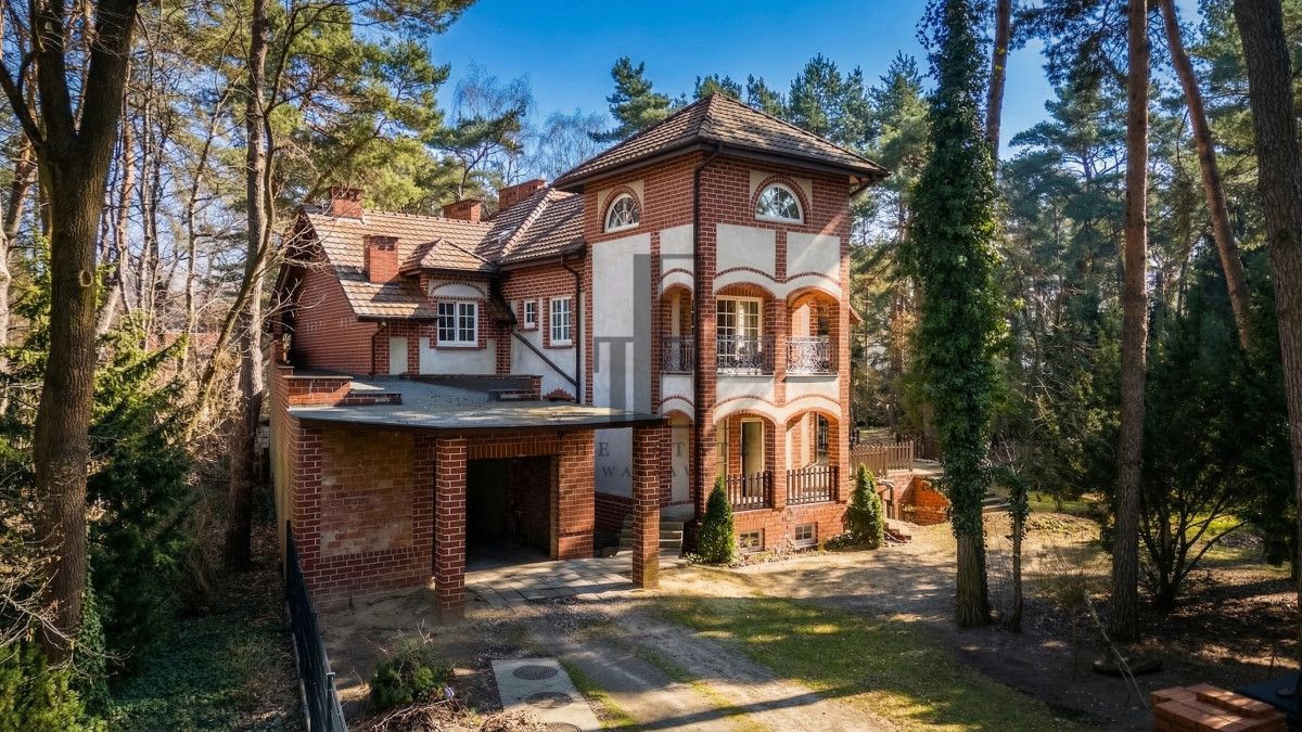 dom wolnostojący, 9 pokoi Podkowa Leśna. Zdjęcie 12