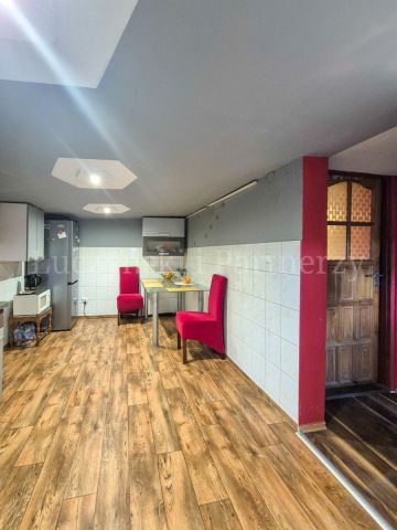 dom wolnostojący, 5 pokoi Pasiecznik. Zdjęcie 15