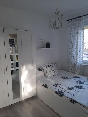 Mieszkanie 1-pokojowe Gdynia Karwiny, ul. Krzysztofa Kamila Baczyńskiego. Zdjęcie 1