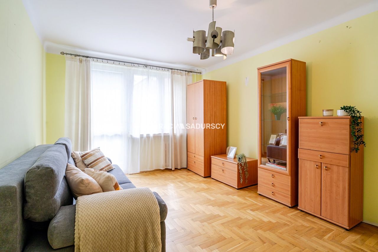 Mieszkanie 4-pokojowe Kraków Azory, ul. Bolesława Czerwieńskiego. Zdjęcie 2