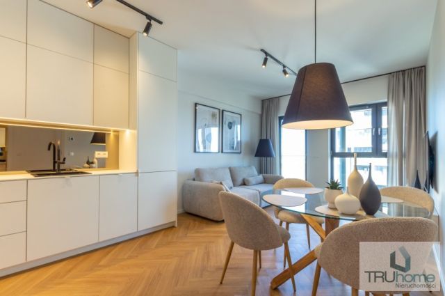 Mieszkanie 2-pokojowe Katowice Śródmieście, ul. Henryka Mikołaja Góreckiego. Zdjęcie 1