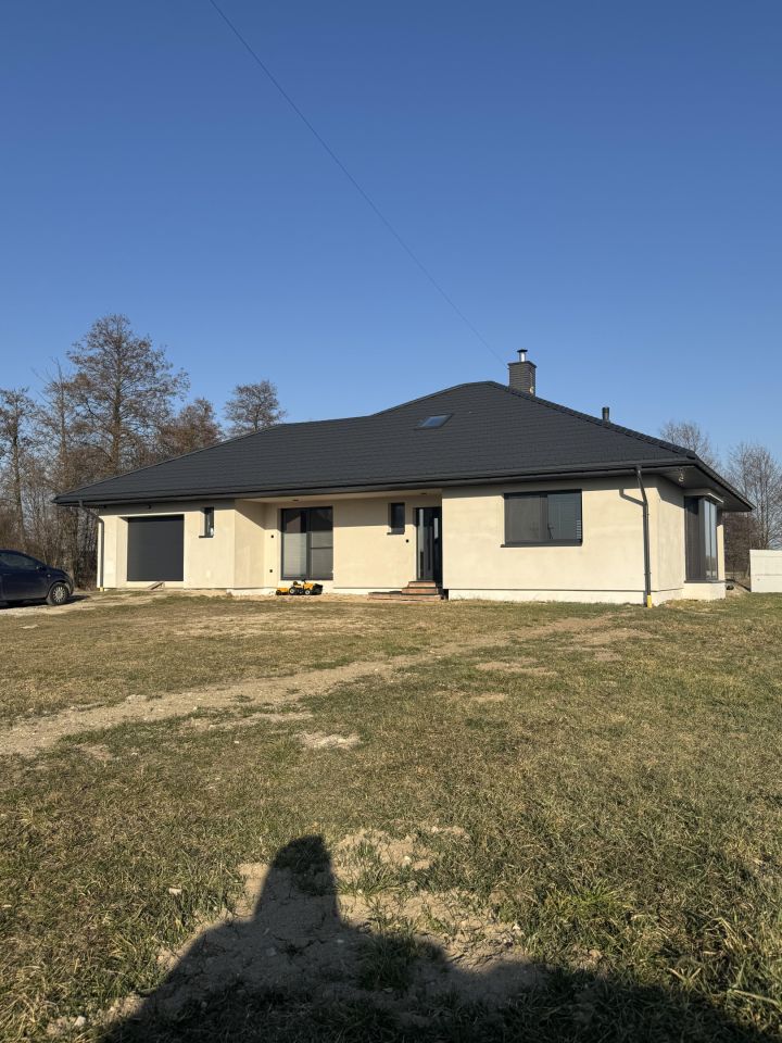 dom wolnostojący, 3 pokoje Komorów. Zdjęcie 2