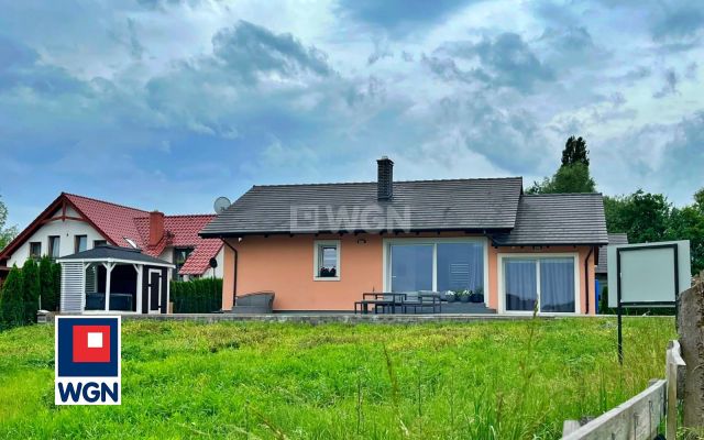 dom wolnostojący, 5 pokoi Lubniewice. Zdjęcie 3