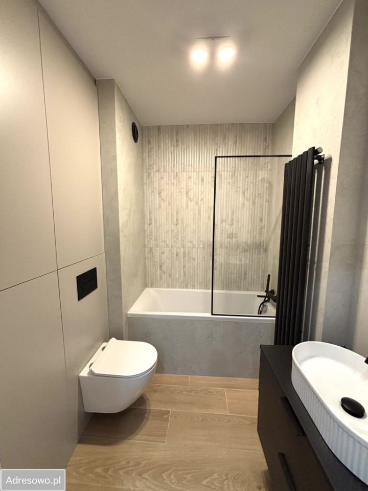 Mieszkanie 4-pokojowe Sieradz, ul. Piastowska. Zdjęcie 2