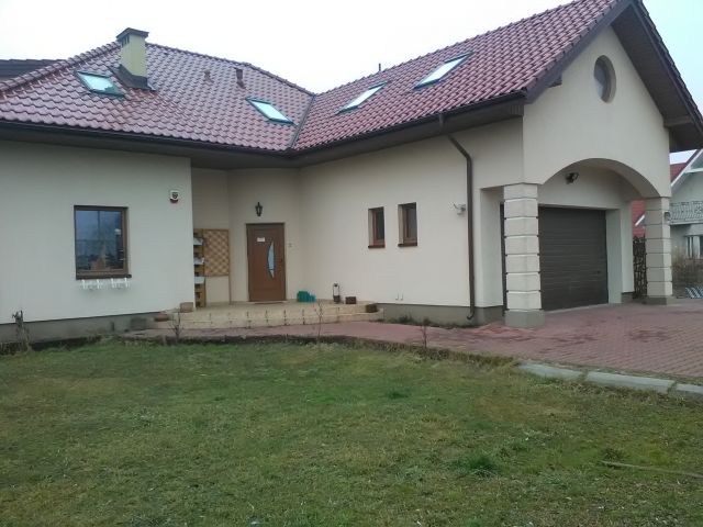 dom wolnostojący, 6 pokoi Łomianki Dolne, ul. Wiślana. Zdjęcie 1