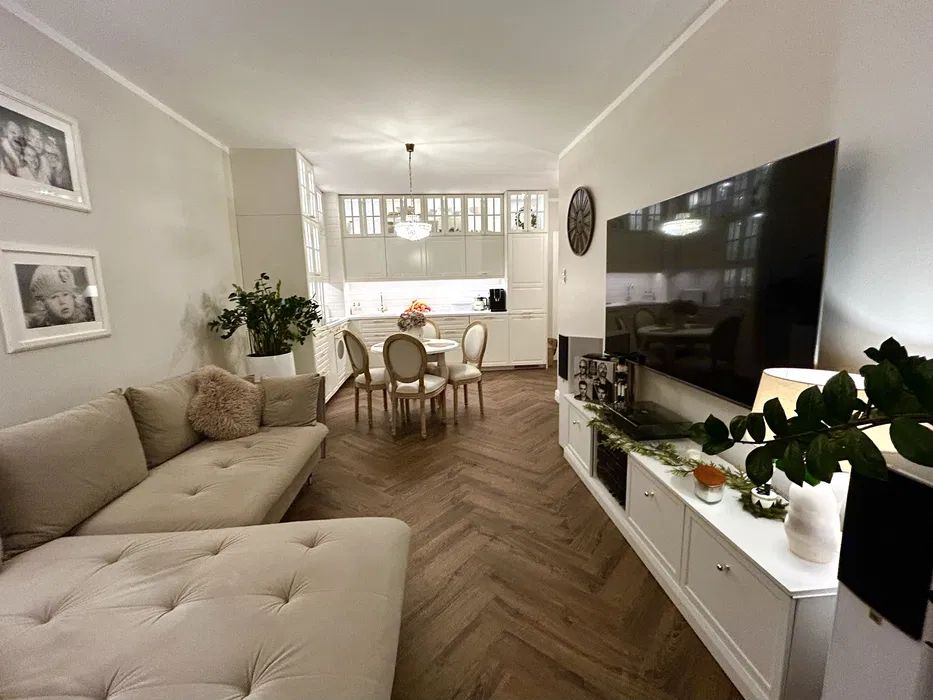 Mieszkanie 3-pokojowe Piotrków Trybunalski Śródmieście, ul. Przyszła. Zdjęcie 1