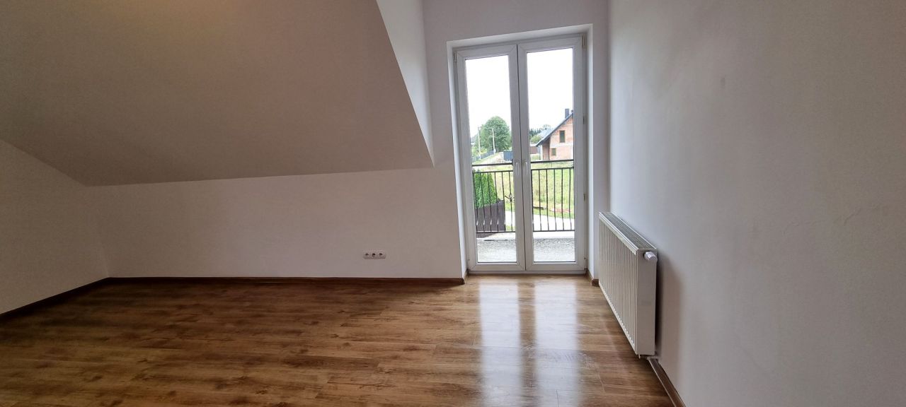 dom wolnostojący, 5 pokoi Damienice. Zdjęcie 11