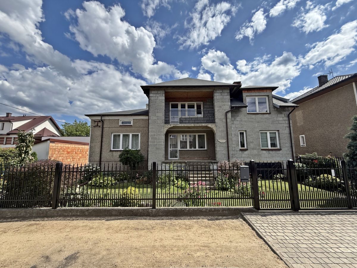 dom wolnostojący, 9 pokoi Kozłów Biskupi, ul. Złota. Zdjęcie 4