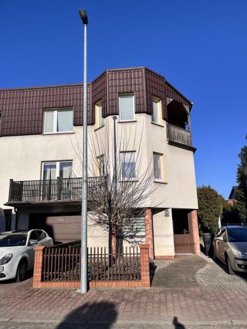 bliźniak Jarocin. Zdjęcie 1